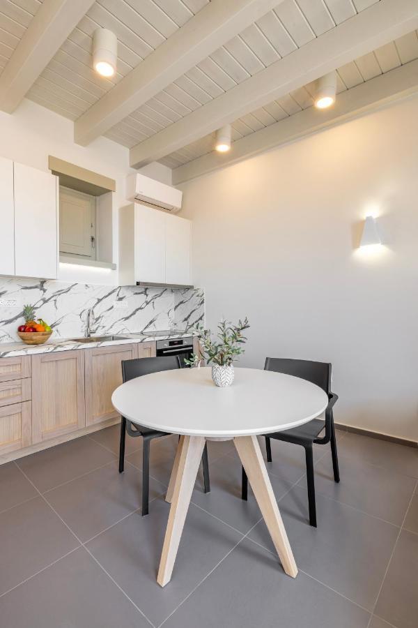 Chalki Sunrise Suites Eksteriør billede