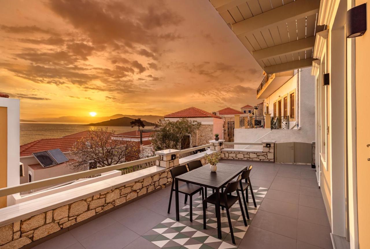 Chalki Sunrise Suites Eksteriør billede